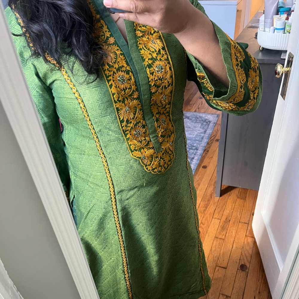Beautiful shalwar Kameez - Picture 6 of 6